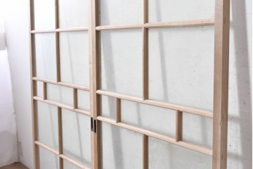 ヴィンテージ建具　昭和中期から昭和後期　レトロモダンな桟組みが魅力のガラス戸2枚セット　(R-091656)