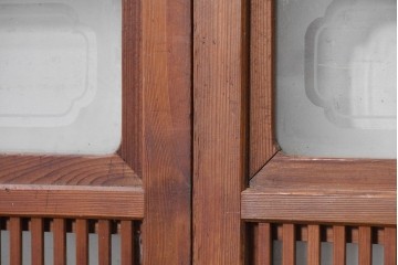 アンティーク建具　昭和初期から昭和中期　裏面ガラス入り　繊細な縦格子とガラス帯が味わい深い格子戸3枚セット　(R-091657)
