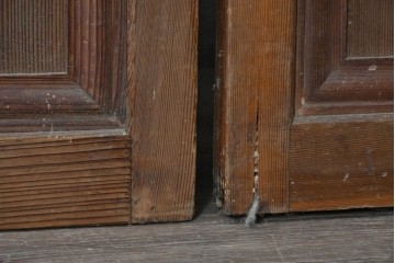 アンティーク建具　昭和初期から昭和中期　裏面ガラス入り　繊細な縦格子とガラス帯が味わい深い格子戸3枚セット　(R-091657)