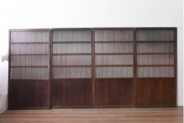 アンティーク建具　明治から大正期　細かな縦格子と腰板が趣深い格子戸4枚セット　(R-091658)
