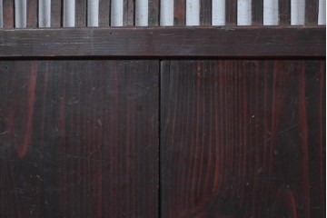 アンティーク建具　明治から大正期　細かな縦格子と腰板が趣深い格子戸4枚セット　(R-091658)