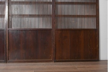 アンティーク建具　明治から大正期　細かな縦格子と腰板が趣深い格子戸4枚セット　(R-091658)