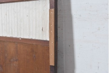 アンティーク建具　明治から大正期　細かな縦格子と腰板が趣深い格子戸1枚　(R-091659)