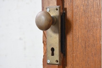 ヴィンテージ建具　昭和中期　温かみのある木色と型板ガラスがレトロなドア1枚　(R-091660)