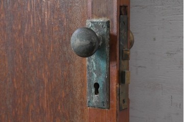 ヴィンテージ建具　昭和中期　温かみのある木色と型板ガラスがレトロなドア1枚　(R-091660)