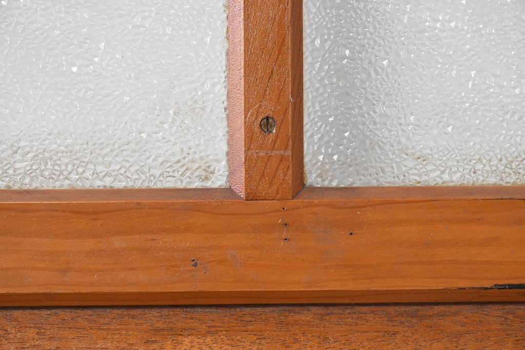 ヴィンテージ建具　昭和中期　温かみのある木色と型板ガラスがレトロなドア1枚　(R-091661)