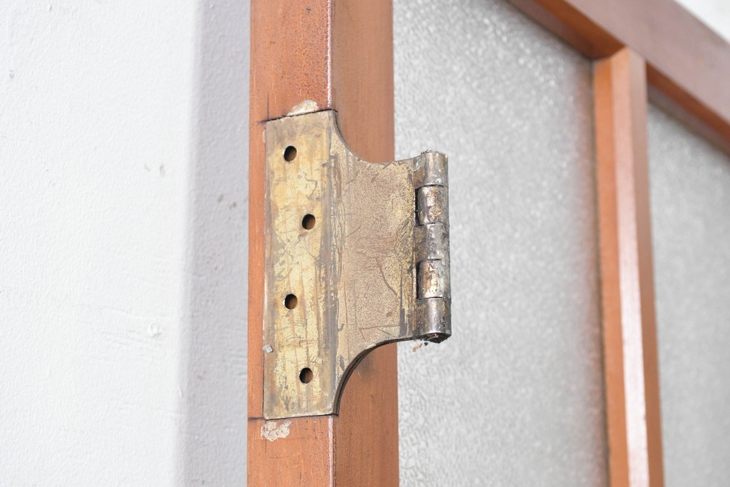 ヴィンテージ建具　昭和中期　温かみのある木色と型板ガラスがレトロなドア1枚　(R-091661)