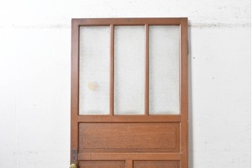 ヴィンテージ建具　昭和中期　型板ガラスとドアノブのプレートがレトロで趣深いドア1枚　(R-091663)