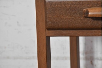 中古　美品　職人手作りの高級品!　栓材　在銘(木地師 了・塗師 山本)　木目の美しい文机　(R-091665)