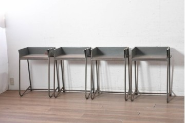 《天板取り付け加工費込み》　和製アンティーク　昭和初期から昭和中期　ヒノキ天板で仕上げる鉄脚学校机4台セット　(R-091672)