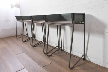 《天板取り付け加工費込み》　和製アンティーク　昭和初期から昭和中期　ヒノキ天板で仕上げる鉄脚学校机4台セット　(R-091672)