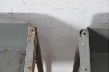 《天板取り付け加工費込み》　和製アンティーク　昭和初期から昭和中期　ヒノキ天板で仕上げる鉄脚学校机4台セット　(R-091672)