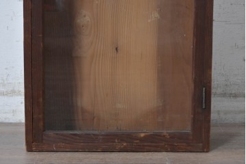 和製アンティーク　大正期から昭和初期　すっきりとした佇まいの壁掛けガラスケース　(R-091675)