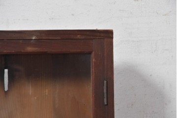 和製アンティーク　大正期から昭和初期　すっきりとした佇まいの壁掛けガラスケース　(R-091675)