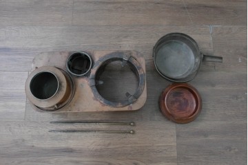 和製アンティーク　昭和初期　欅(ケヤキ)材　力強い木目が広がる長火鉢　(R-091677)