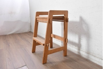 和製ヴィンテージ　タモ材　あたたかみのある木肌の楔(くさび)式踏み台　(R-091678)