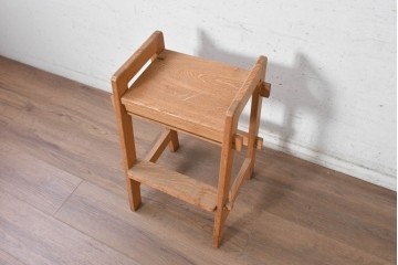 和製ヴィンテージ　タモ材　あたたかみのある木肌の楔(くさび)式踏み台　(R-091678)