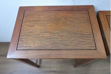 和製ヴィンテージ　花梨材　雷文をあしらったオリエンタルなネストテーブル　(R-091680)