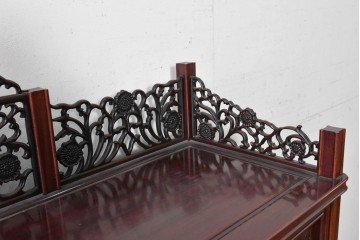 和製ヴィンテージ　花梨材　花鳥彫刻と透かし彫りをふんだんにあしらった優美なサイドボード　(R-091683)