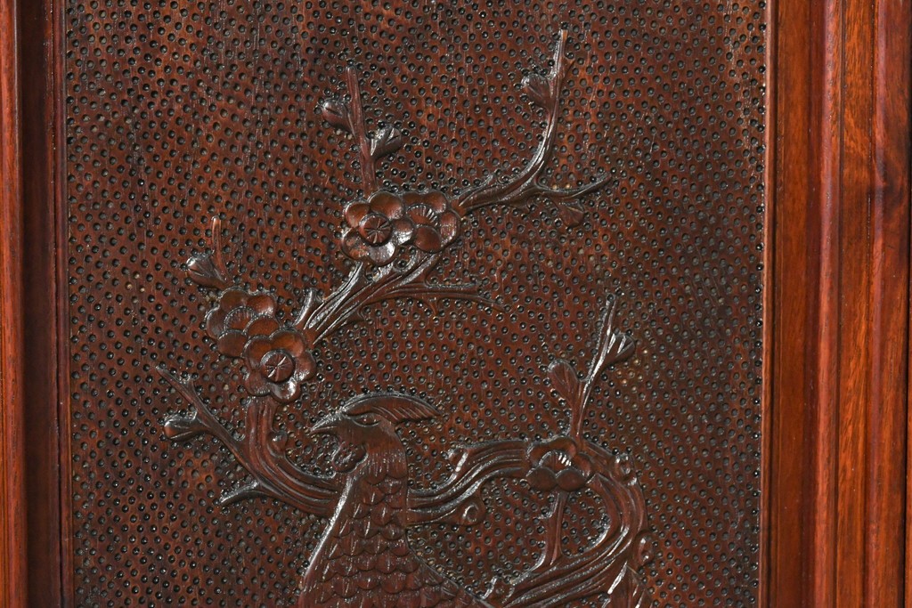 和製ヴィンテージ　花梨材　花鳥彫刻と透かし彫りをふんだんにあしらった優美なサイドボード　(R-091683)