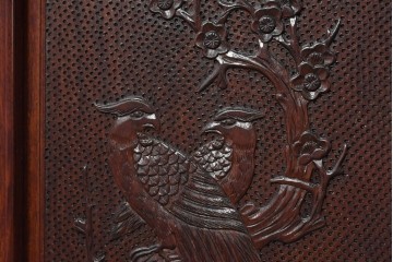 和製ヴィンテージ　花梨材　花鳥彫刻と透かし彫りをふんだんにあしらった優美なサイドボード　(R-091683)