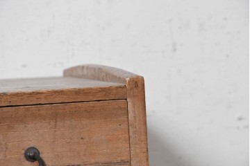 和製アンティーク　明治から大正期　希少デザイン　総桐材　素朴な風合いが魅力の時代箪笥ローチェスト　(R-091685)