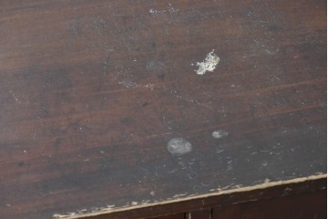 和製アンティーク　大正から昭和初期　希少な幅狭サイズ　幾何学的な扉の意匠が目を引く下駄箱　(R-091686)