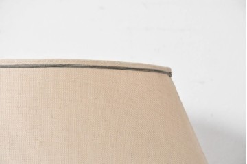 和製ヴィンテージ　希少な廃番品!!　池田製作所　ナラ材　挽物意匠の支柱と布製シェードがクラシカルなフロアライト　(R-091689)