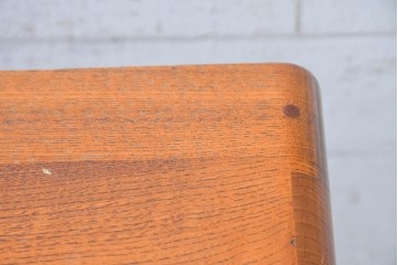 中古　美品　職人手作り品　欅(ケヤキ)材　個性的な木目の表情が面白い4段の小引き出し　(R-091706)