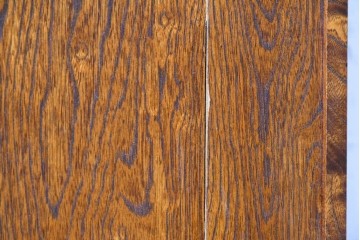 中古　美品　職人手作り品　欅(ケヤキ)材　個性的な木目の表情が面白い4段の小引き出し　(R-091706)