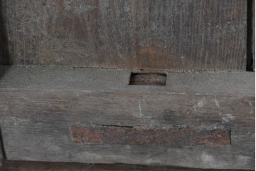 和製アンティーク建具　明治期　栗材　人気の幅狭サイズの蔵戸1枚　(R-091711)