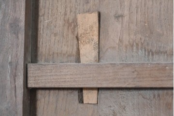 和製アンティーク建具　明治期　栗材　人気の幅狭サイズの蔵戸1枚　(R-091713)