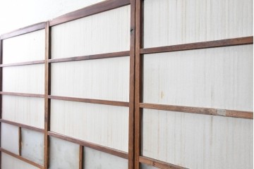 和製アンティーク建具　明治期から大正期　細かな縦格子と中央にガラスを備えた格子戸3枚セット　(R-091714)