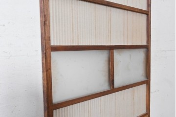 和製アンティーク建具　明治期から大正期　細かな縦格子と中央にガラスを備えた格子戸1枚　(R-091715)