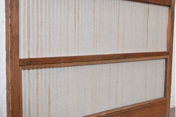 和製アンティーク建具　明治期から大正期　細かな縦格子と中央にガラスを備えた格子戸1枚　(R-091715)