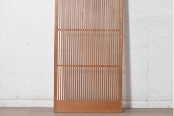 和製ヴィンテージ建具　昭和後期　細かな縦格子がすっきりとした印象の幅狭格子戸1枚　(R-091718)