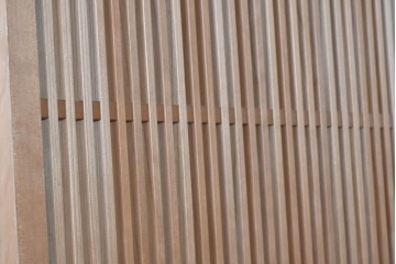 和製ヴィンテージ建具　昭和後期　細かな縦格子がすっきりとした印象の幅狭格子戸1枚　(R-091718)