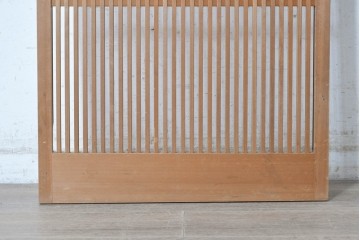 和製ヴィンテージ建具　昭和後期　細かな縦格子がすっきりとした印象の幅狭格子戸1枚　(R-091718)