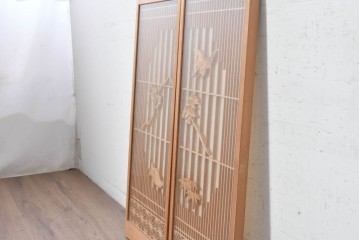 ヴィンテージ建具　昭和後期　松竹梅　鶴亀　麻の葉組子　縁起の良い意匠をちりばめた両面ガラスの書院戸2枚セット　(R-091721)