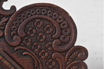 アメリカアンティーク　1890年から1900年頃　E. INGRAHAM&CO(イングラハム社)　GILA　華やかな彫刻が目を楽しませる置き時計　(R-091729)