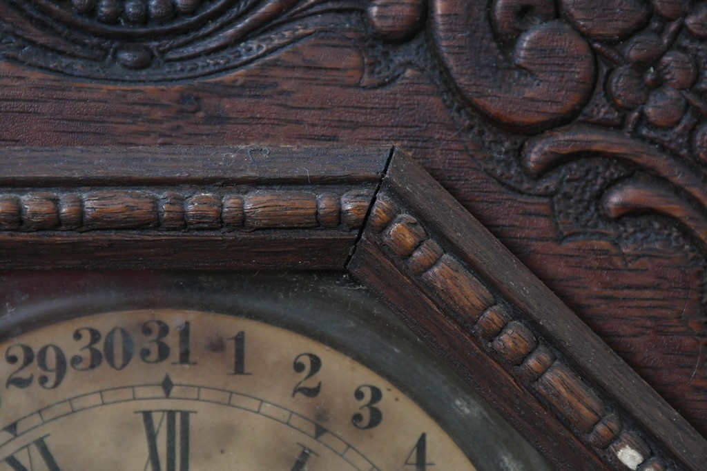 アメリカアンティーク　1890年から1900年頃　E. INGRAHAM&CO(イングラハム社)　GILA　華やかな彫刻が目を楽しませる置き時計　(R-091729)