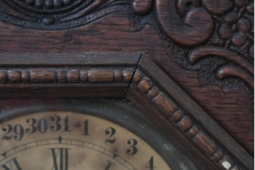 アメリカアンティーク　1890年から1900年頃　E. INGRAHAM&CO(イングラハム社)　GILA　華やかな彫刻が目を楽しませる置き時計　(R-091729)