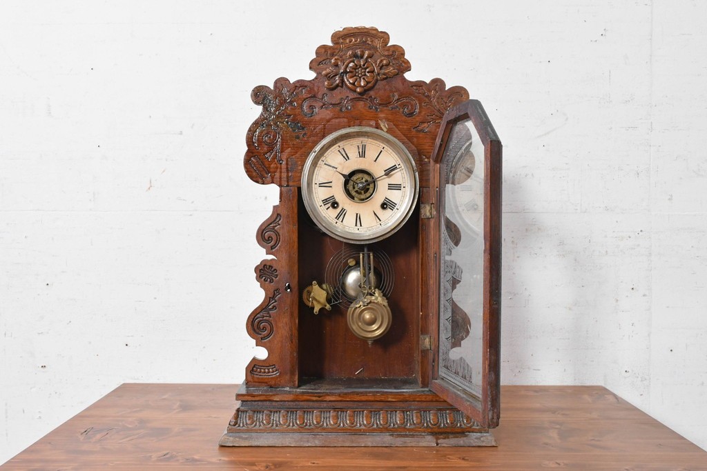 アメリカアンティーク　1890年から1900年頃　Ansonia Clock Company(アンソニア)　花や唐草の彫刻が優美な置き時計　(R-091730)