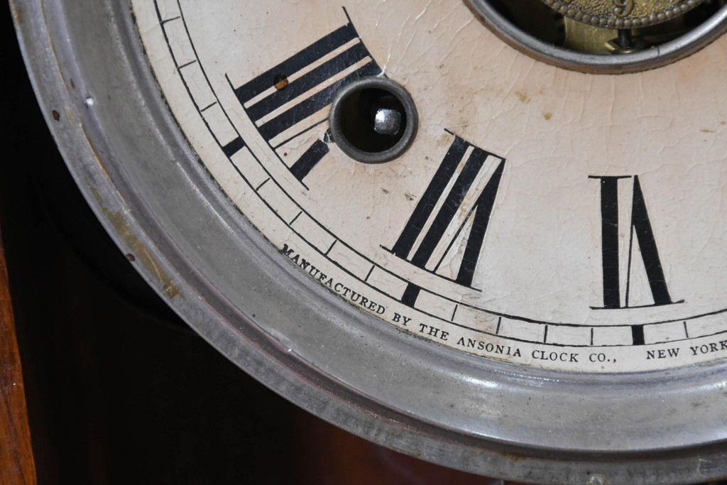 アメリカアンティーク　1890年から1900年頃　Ansonia Clock Company(アンソニア)　花や唐草の彫刻が優美な置き時計　(R-091730)