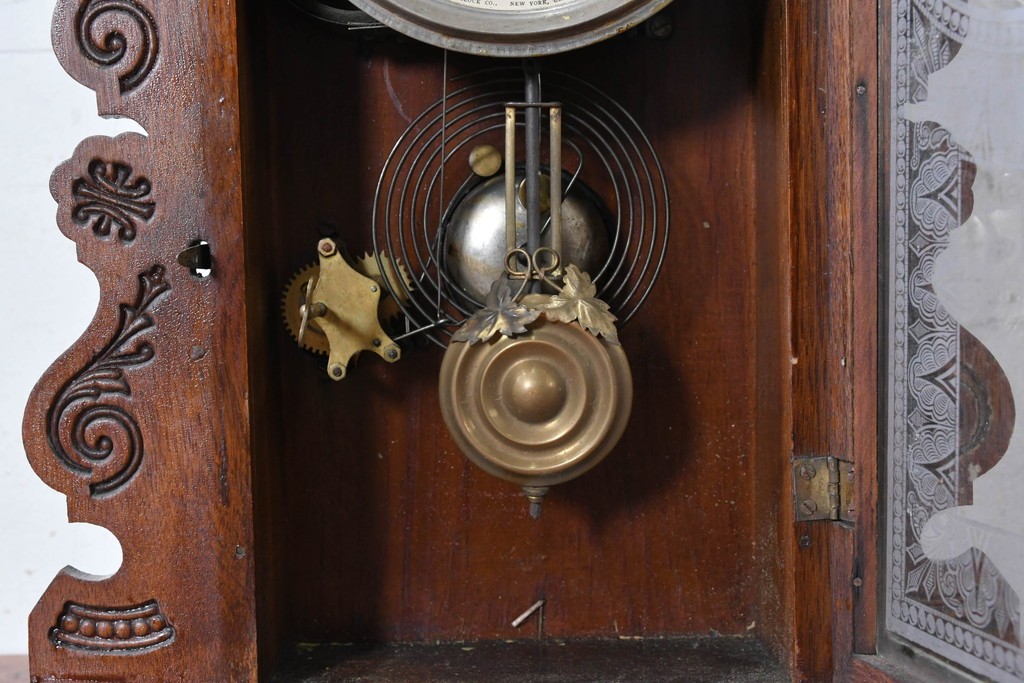 アメリカアンティーク　1890年から1900年頃　Ansonia Clock Company(アンソニア)　花や唐草の彫刻が優美な置き時計　(R-091730)