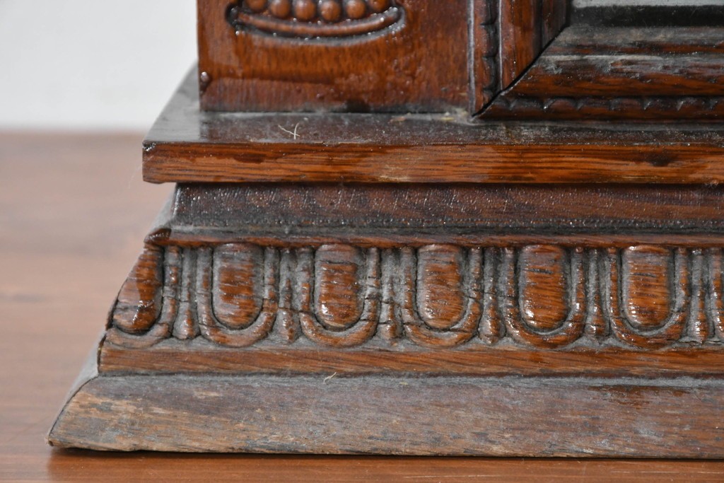 アメリカアンティーク　1890年から1900年頃　Ansonia Clock Company(アンソニア)　花や唐草の彫刻が優美な置き時計　(R-091730)