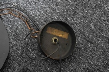 和製ヴィンテージ　アイアンシェードの波打つフォルムが印象的なペンダントライト　(R-091734)