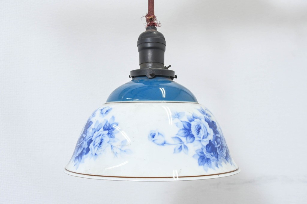 和製アンティーク　昭和初期から昭和中期　オールドノリタケ(NORITAKE)　ブルーローズ　青い薔薇が華やかなペンダントライト　(R-091737)
