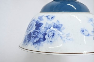 和製アンティーク　昭和初期から昭和中期　オールドノリタケ(NORITAKE)　ブルーローズ　青い薔薇が華やかなペンダントライト　(R-091737)