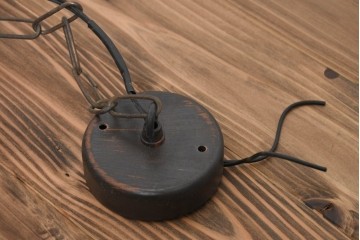 和製ヴィンテージ　アイアンシェードの波打つフォルムが印象的なペンダントライト　(R-091747)